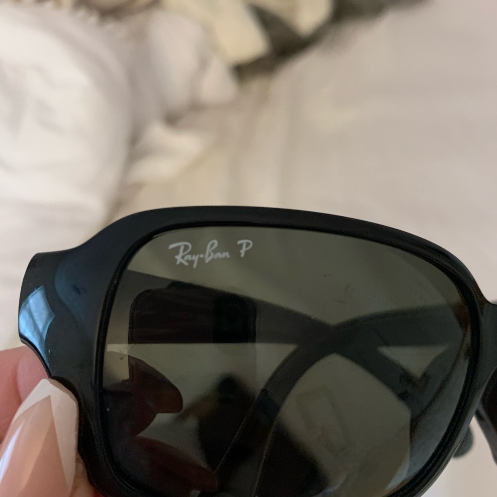 Ray Bans - Picture 3 of 9